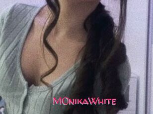 M0nikaWhite